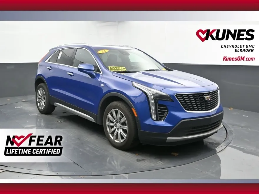 2022 Cadillac XT4 Premium Luxury photo 1