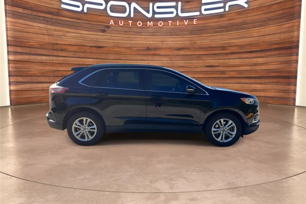 2020 Ford Edge SEL photo 1