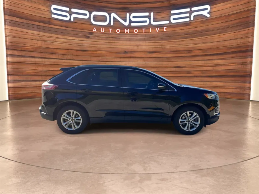 2020 Ford Edge SEL photo 1