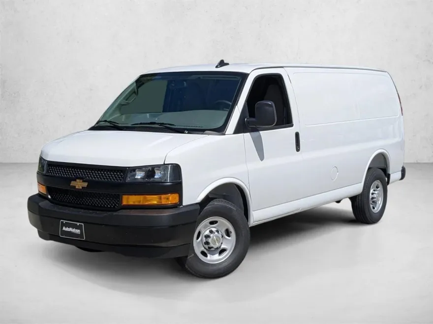 2025 Chevrolet Express Cargo 2500 Base photo 1