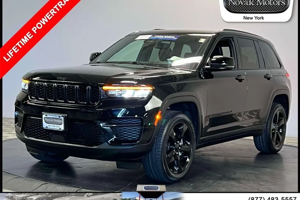 2022 Jeep Grand Cherokee Altitude photo 1