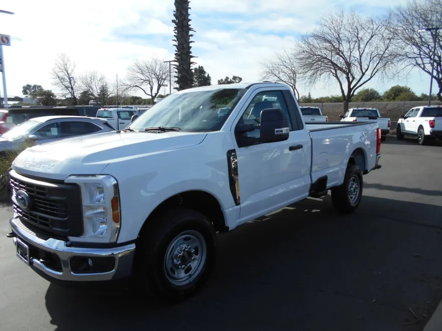 2025 Ford F-250 XL photo 1