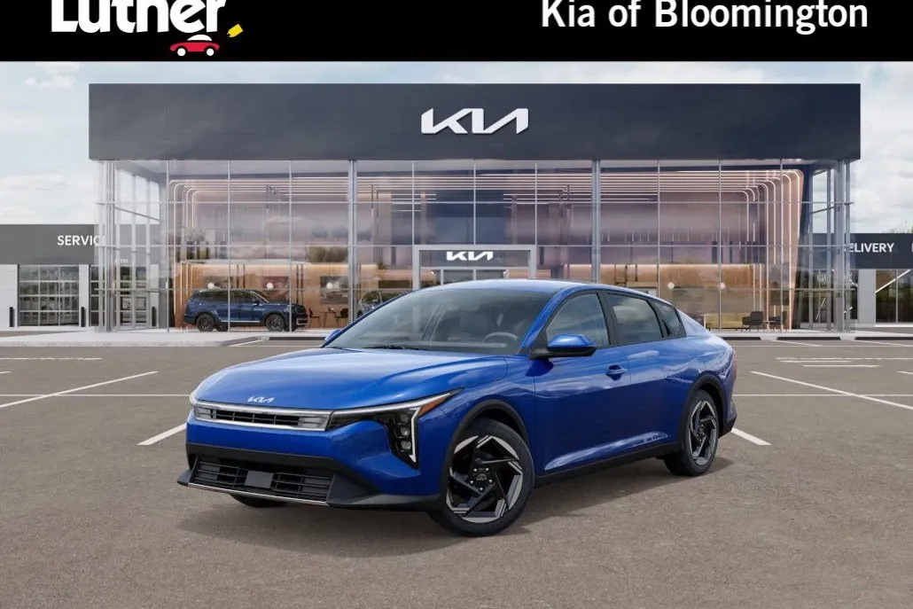 2025 Kia K4 EX photo 1
