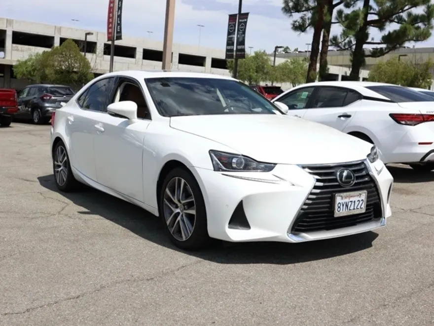 2020 Lexus IS 300 photo 1