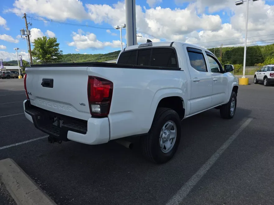 2023 Toyota Tacoma 4x4 SR Double Cab V6 photo 1