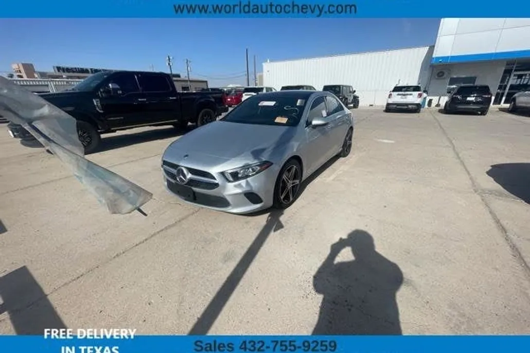 2021 Mercedes Benz A 220 photo 1
