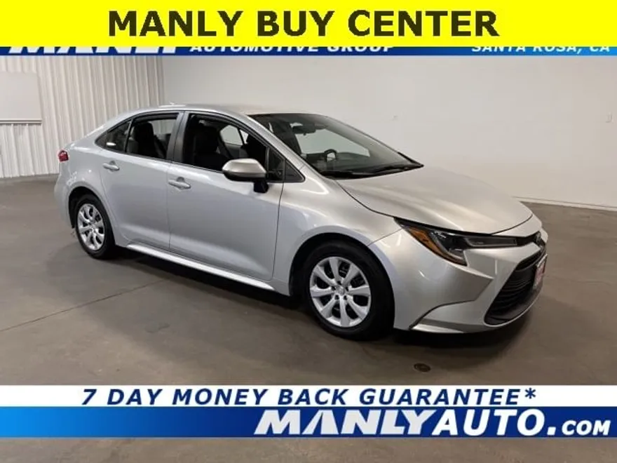 2023 Toyota Corolla LE photo 1