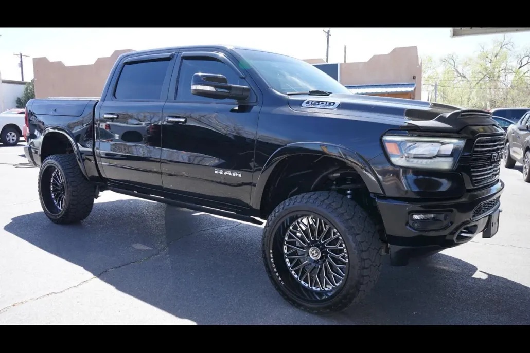 2021 Ram 1500 Laramie photo 1