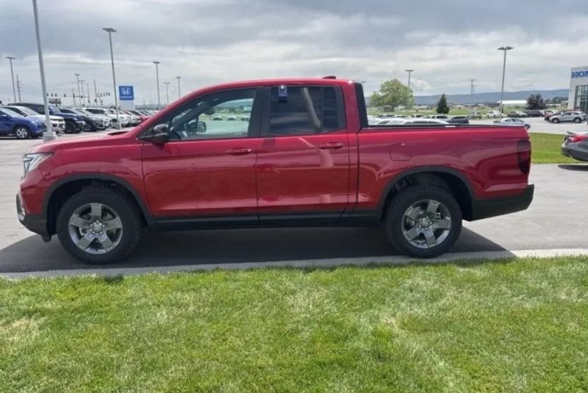 2025 Honda Ridgeline TrailSport photo 1