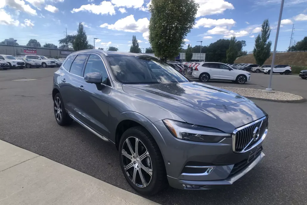 2021 Volvo XC60 T5 Inscription photo 1