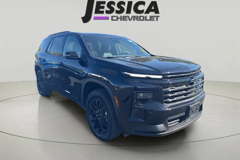 2025 Chevrolet Traverse photo 1