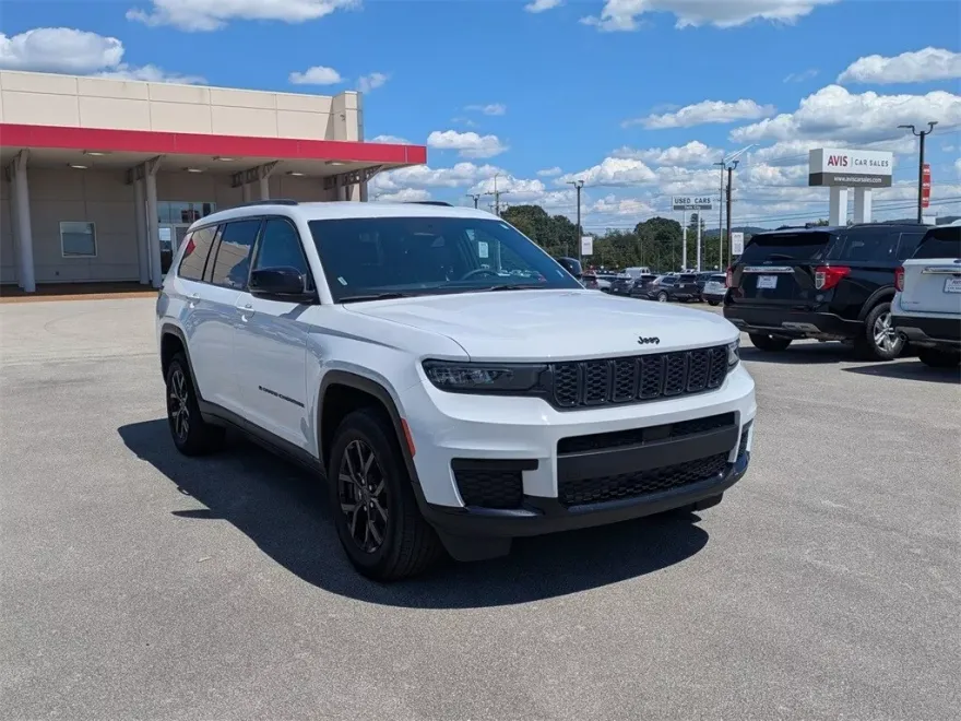 2024 Jeep Grand Cherokee Altitude photo 1