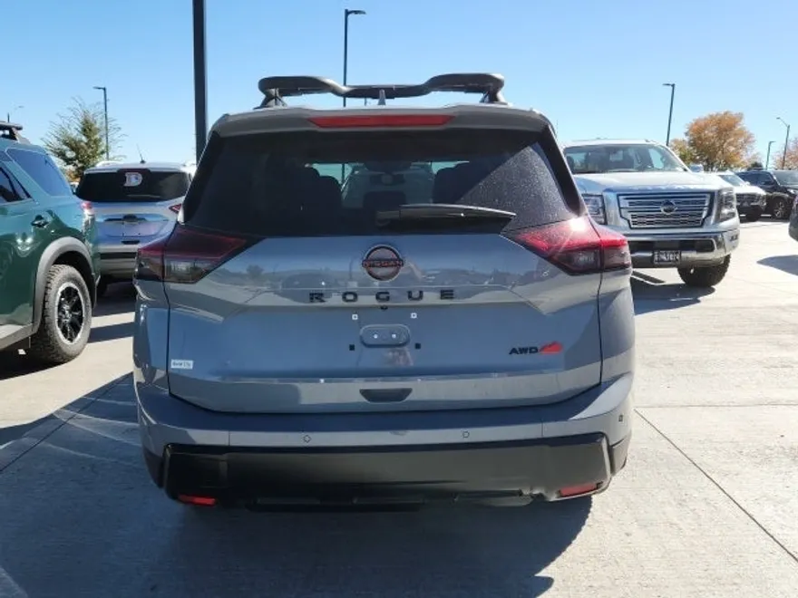 2025 Nissan Rogue SV photo 1
