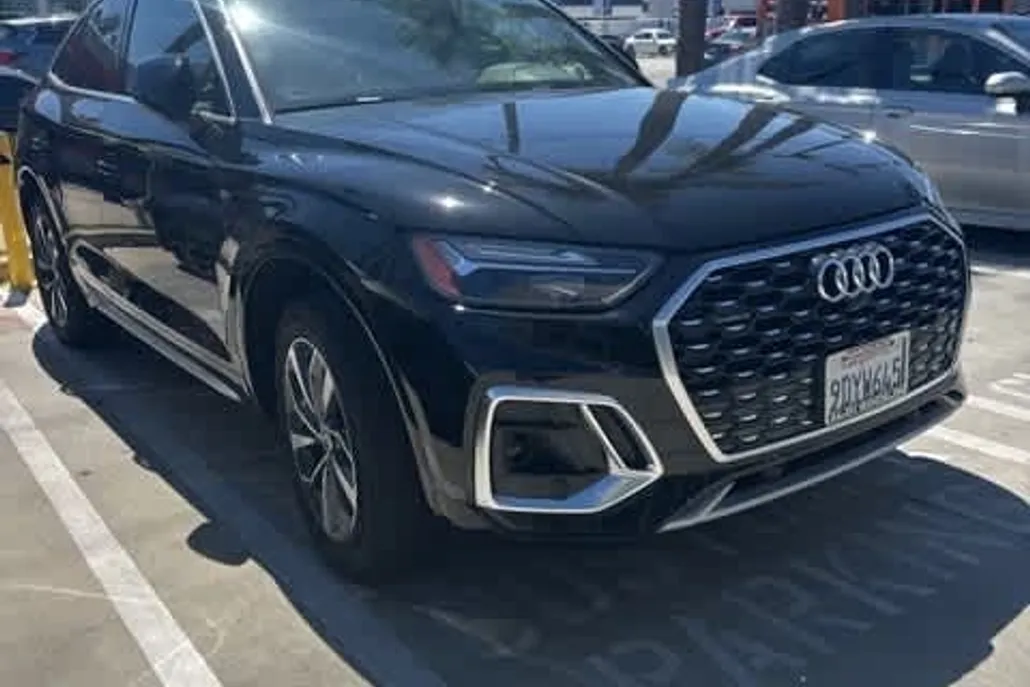 2023 Audi Q5 Sportback S line Premium photo 1