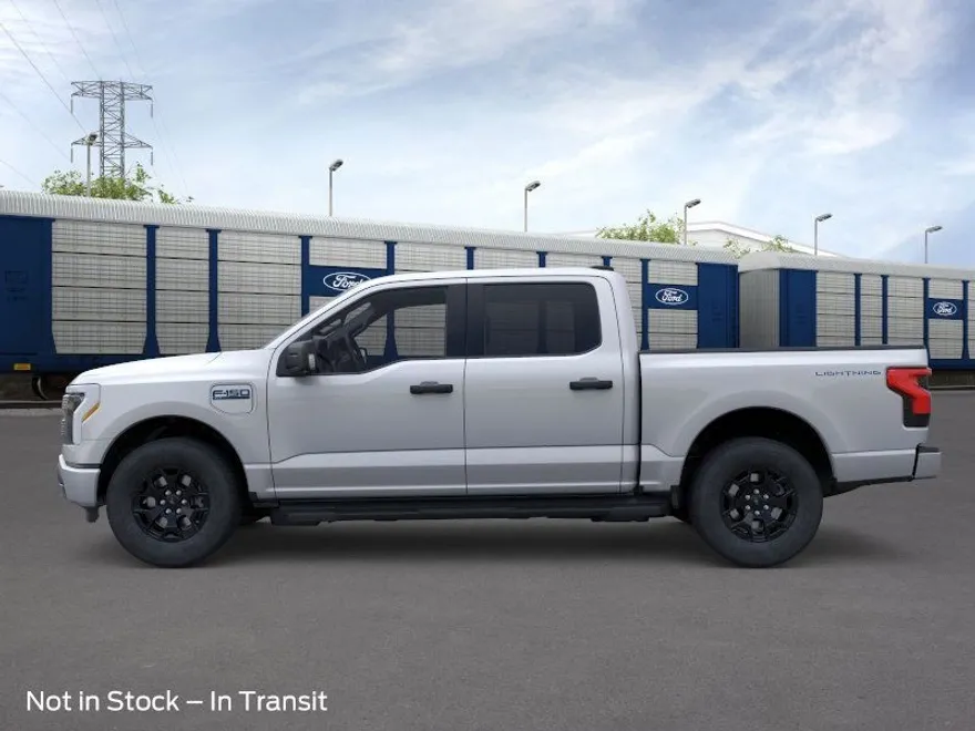 2025 Ford F-150 Lightning XLT photo 1