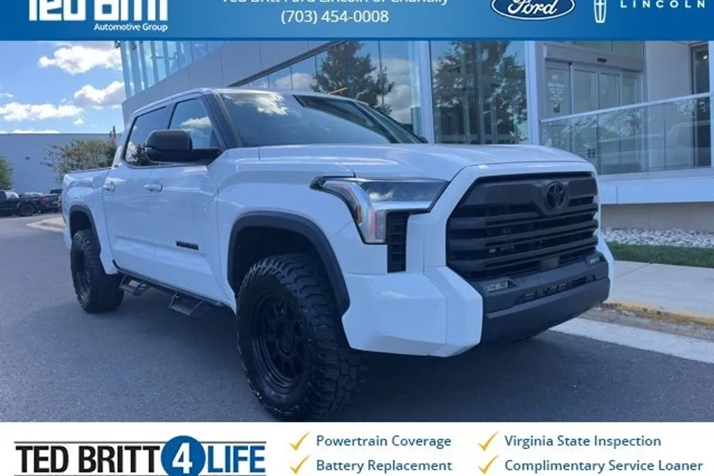 2023 Toyota Tundra SR5 photo 1