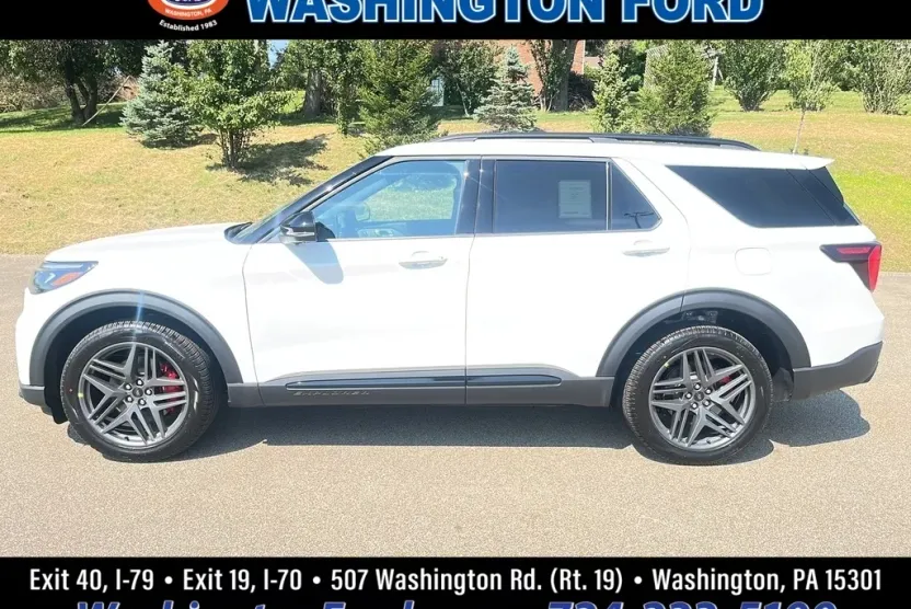 2025 Ford Explorer ST-Line photo 1