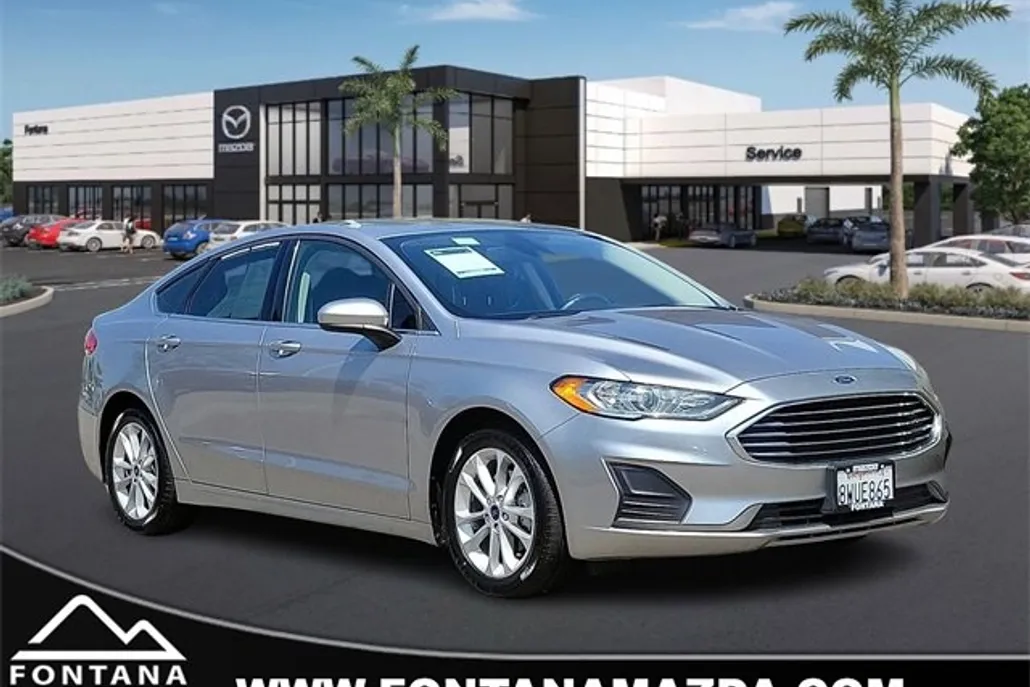 2020 Ford Fusion Hybrid SE photo 1