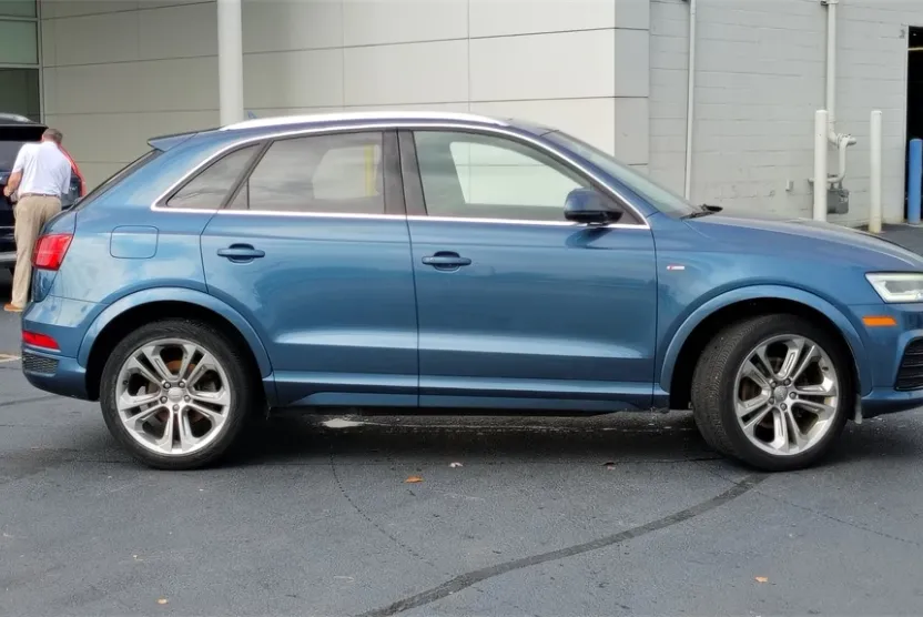 2017 Audi Q3 Prestige photo 1