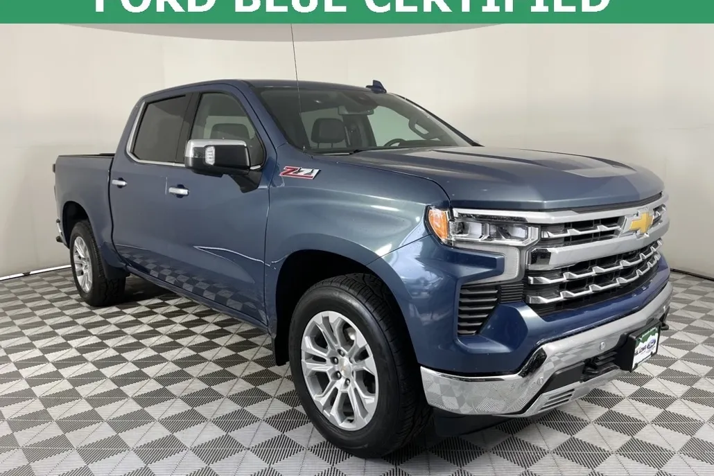 2024 Chevrolet Silverado 1500 LTZ photo 1
