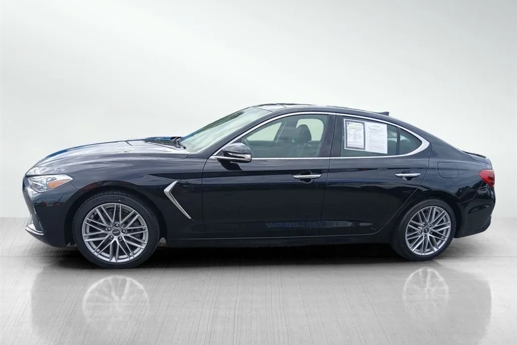 2021 Genesis G70 2.0T photo 1