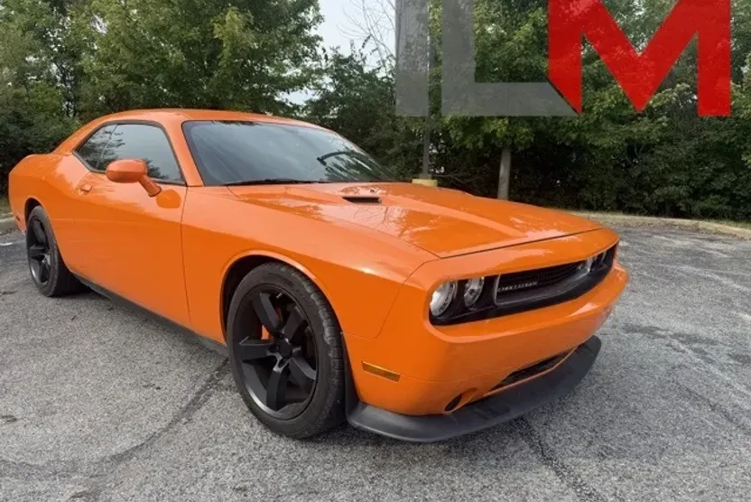 2012 Dodge Challenger SRT8 photo 1