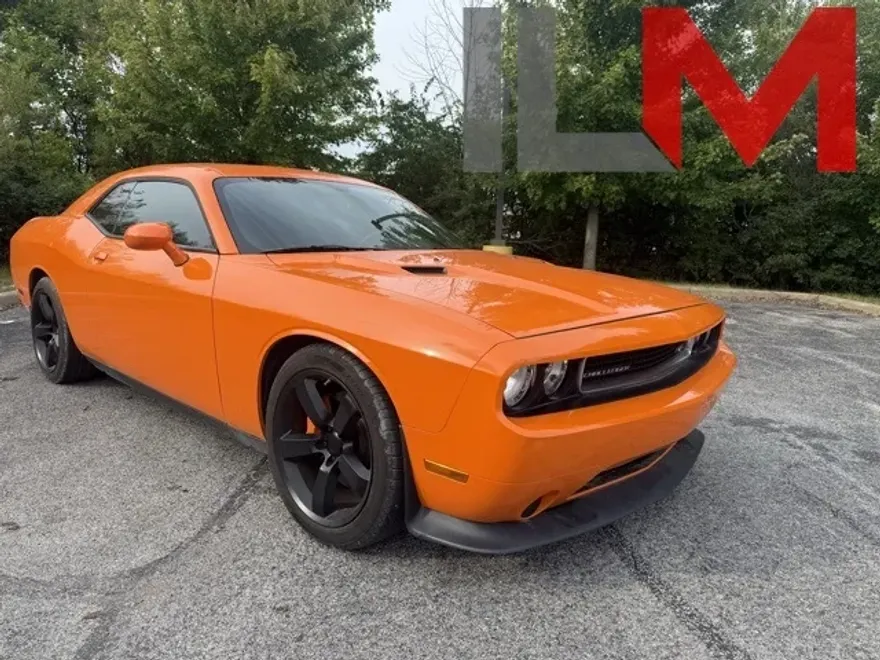 2012 Dodge Challenger SRT8 photo 1