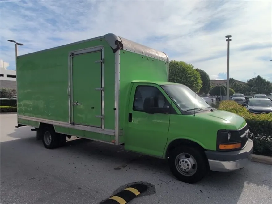 2015 Chevrolet Express 3500 Work Van photo 1