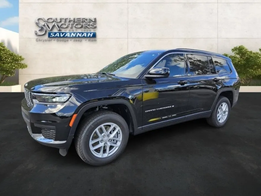 2024 Jeep Grand Cherokee Laredo photo 1