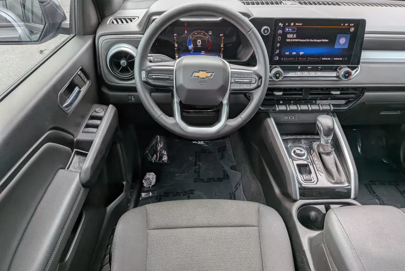 2023 Chevrolet Colorado LT photo 1