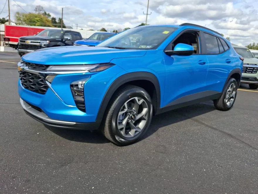 2026 Chevrolet Trax LT photo 1