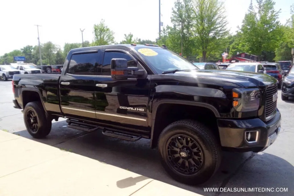 2017 Gmc Sierra Denali photo 1