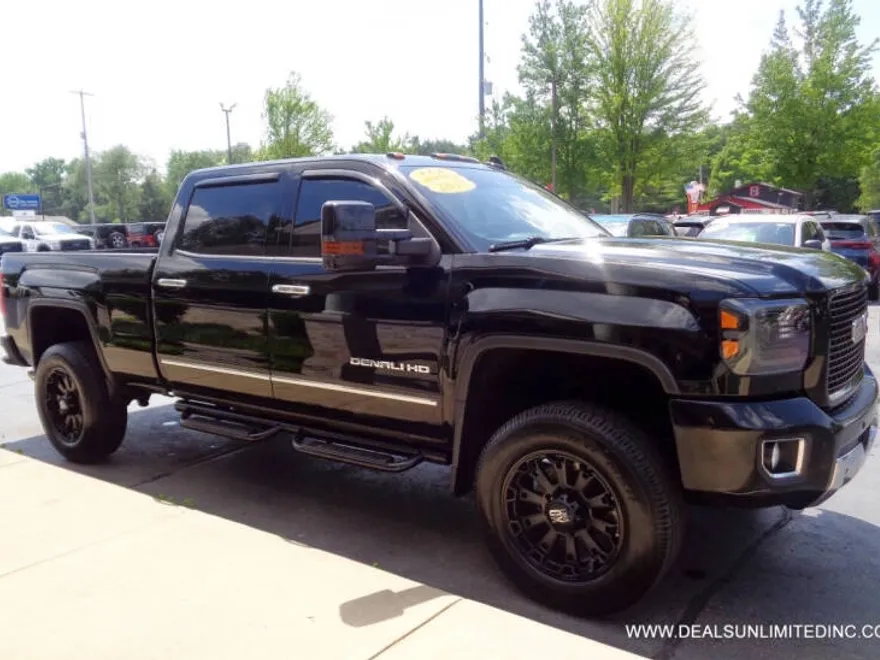 2017 Gmc Sierra Denali photo 1