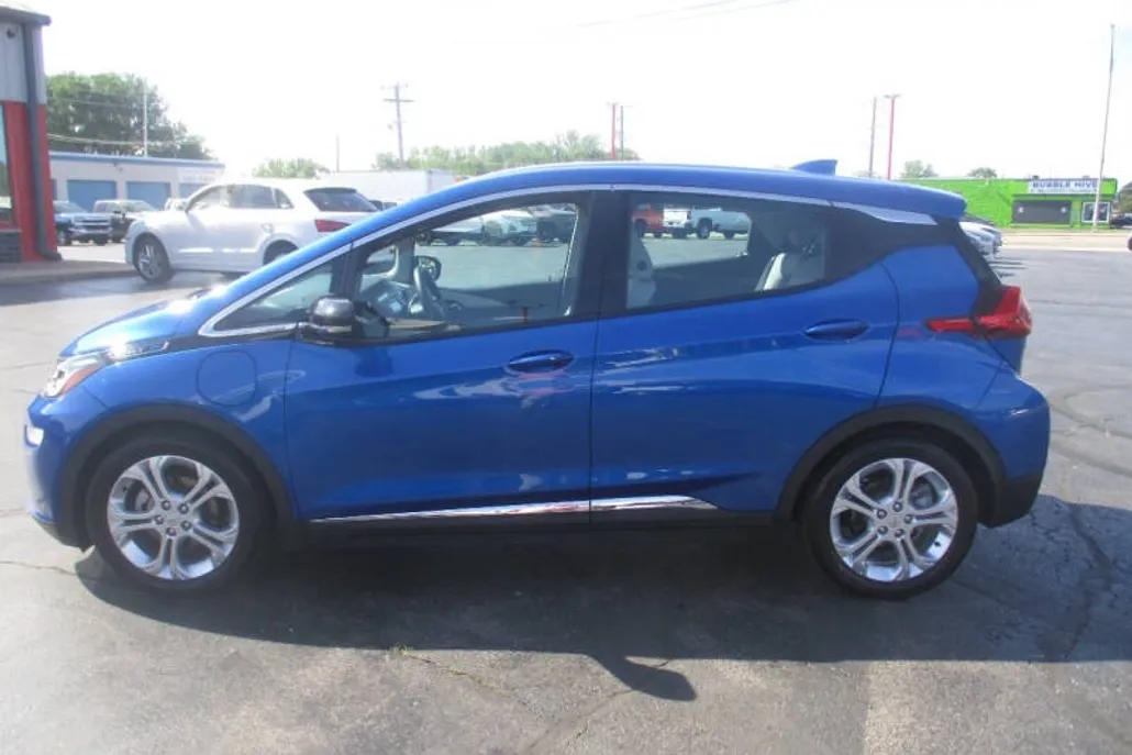 2021 Chevrolet Bolt EV photo 1