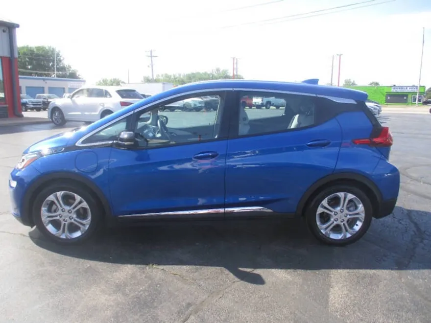 2021 Chevrolet Bolt EV photo 1