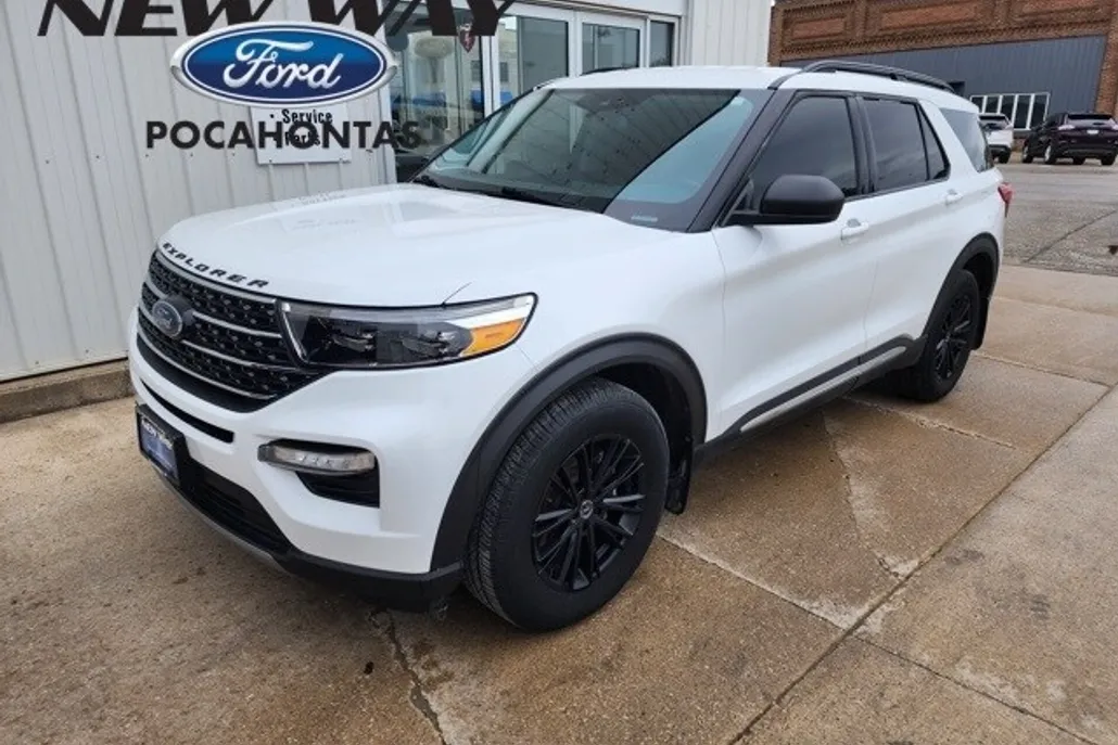 2021 Ford Explorer XLT photo 1