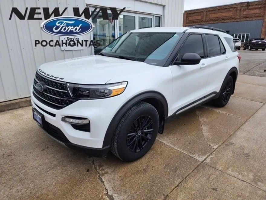 2021 Ford Explorer XLT photo 1