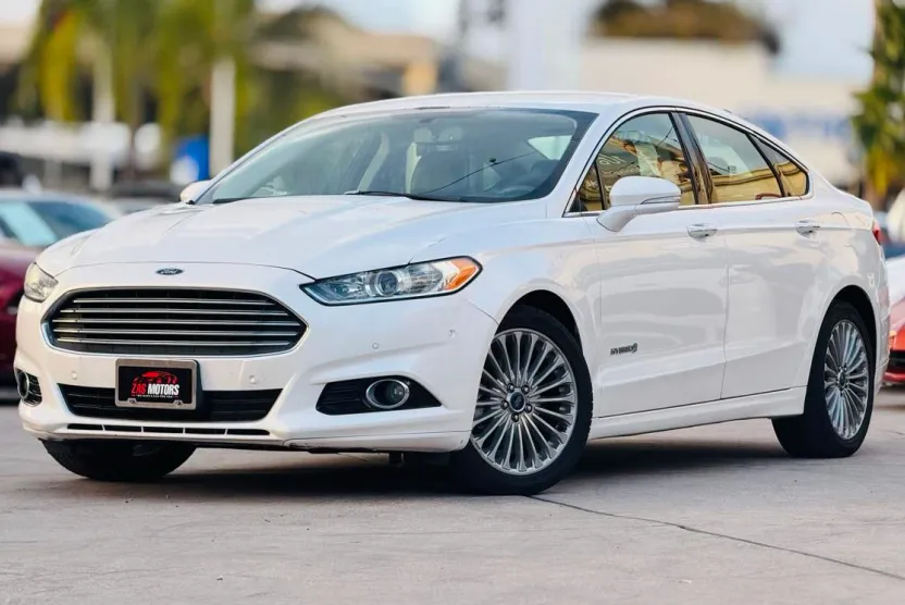 2014 Ford Fusion Titanium Hybrid photo 1