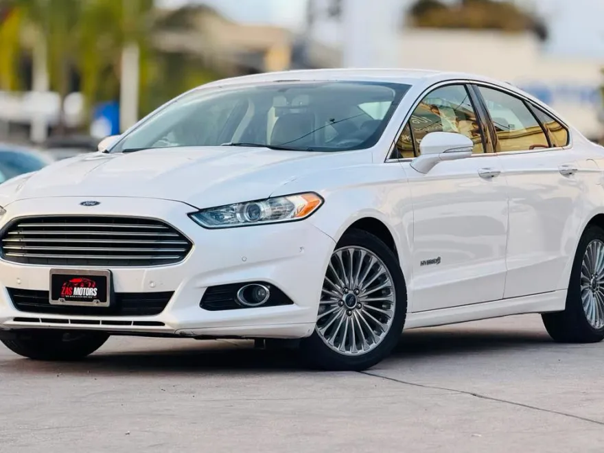 2014 Ford Fusion Titanium Hybrid photo 1