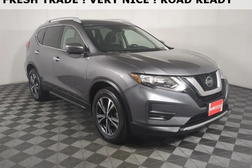 2019 Nissan Rogue SV photo 1