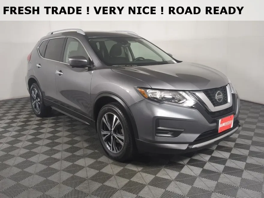 2019 Nissan Rogue SV photo 1
