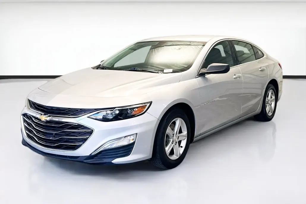 2021 Chevrolet Malibu LS photo 1