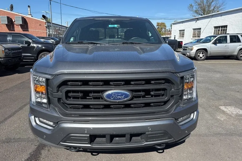 2023 Ford F-150 XLT photo 1