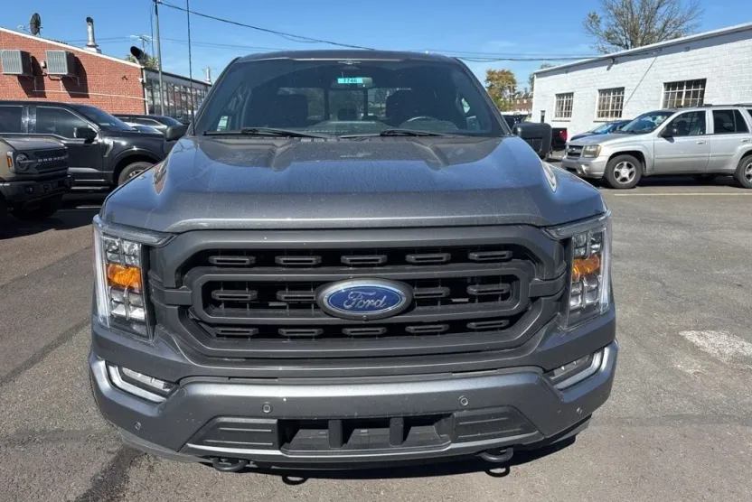 2023 Ford F-150 XLT photo 1