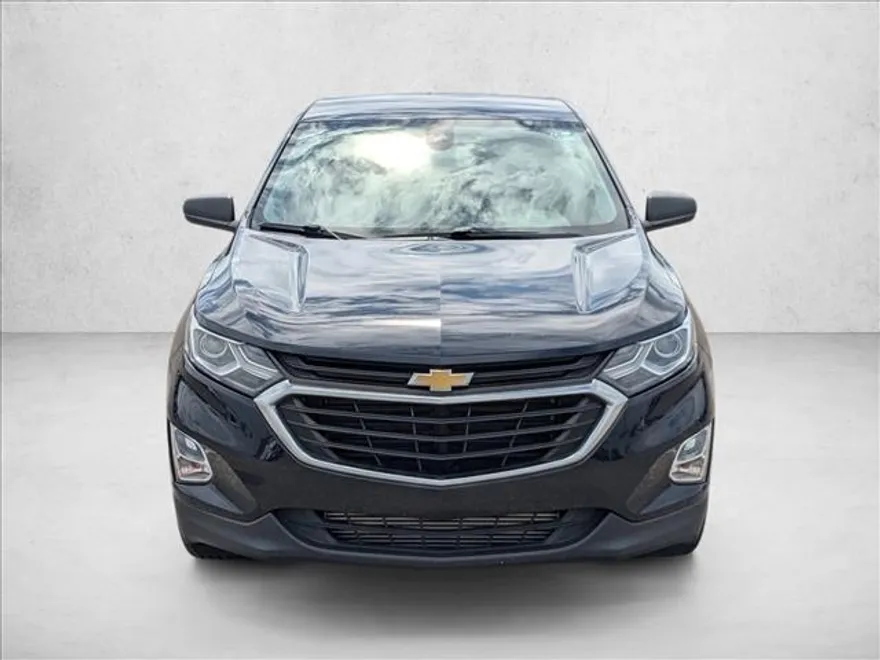 2020 Chevrolet Equinox LS photo 1