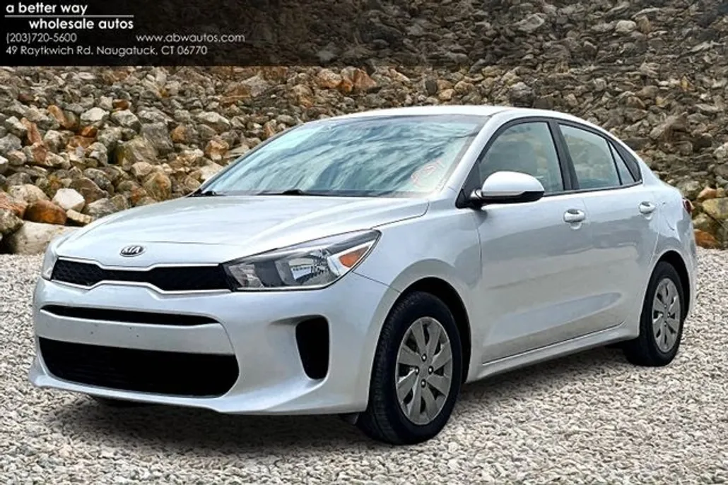 2019 Kia Rio S photo 1