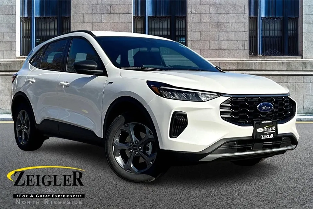 2025 Ford Escape ST-Line photo 1