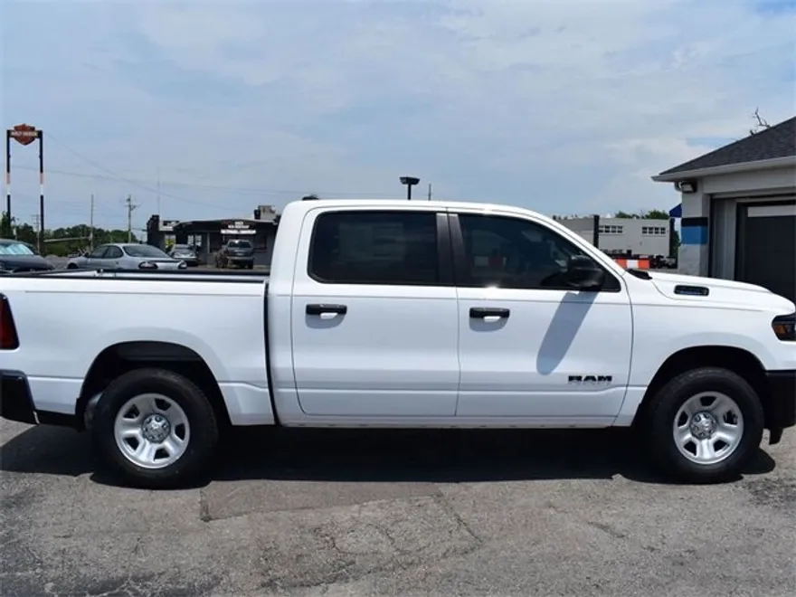 2025 Ram 1500 Tradesman photo 1