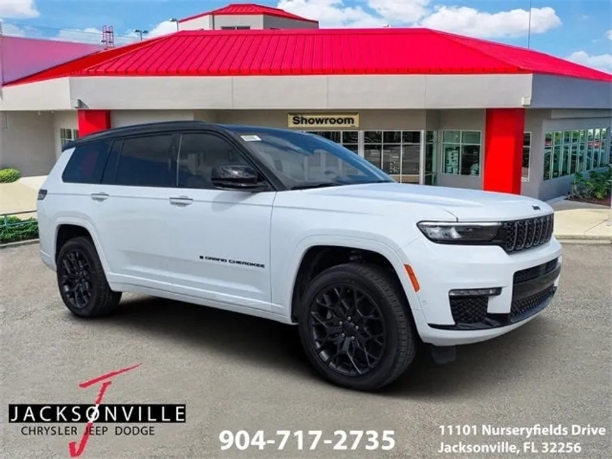 2025 Jeep Grand Cherokee L Summit photo 1