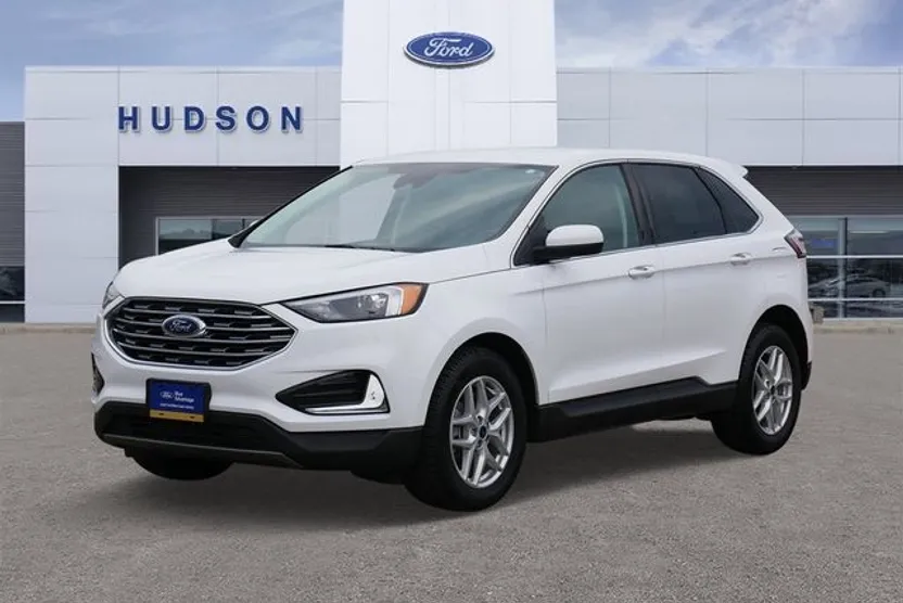 2022 Ford Edge SEL photo 1